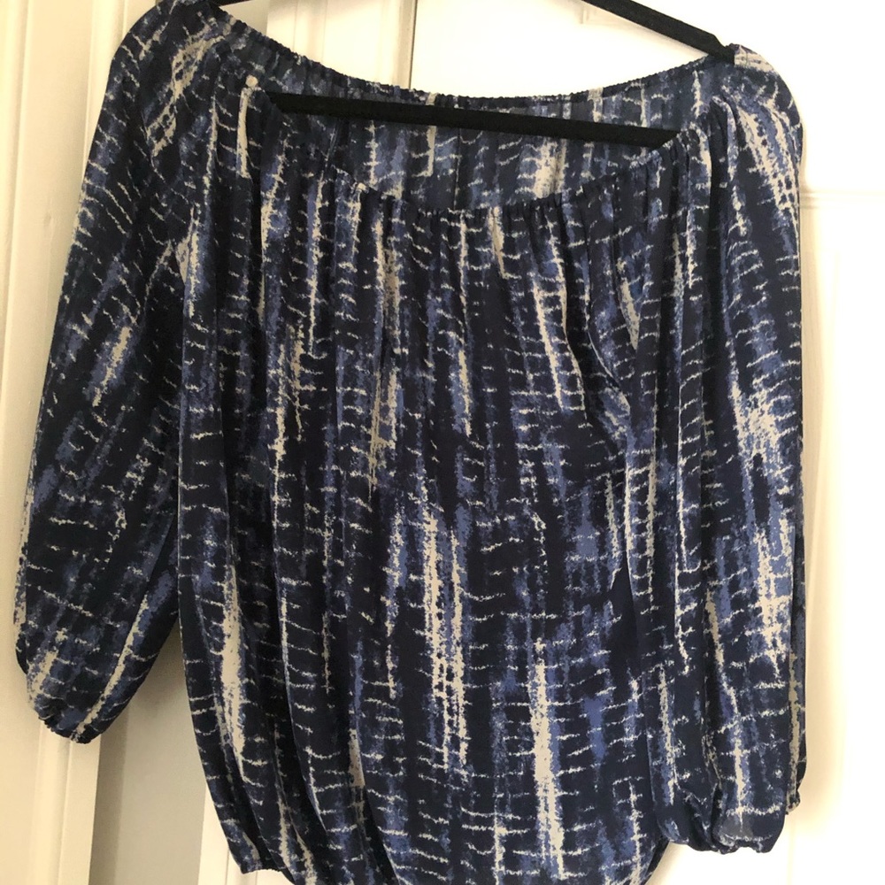 South Moon Under, blue OTS